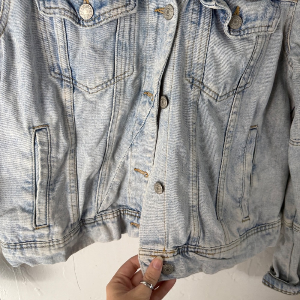 Free People Distressed Light Wash Denim Jacket Women's L‎ Boho Festival Western - Picture 3 of 10